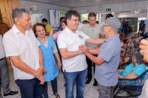 Rafael Fonteles visita Casa Frederico Ozanam e destaca criação do Pacto pela Pessoa Idosa